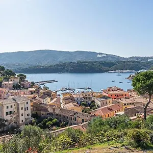https://monolocale-il-porto-n-4.it-tuscanyhotel.com
